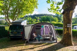 Awning1.jpg