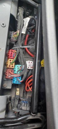 Front Seat Wiring.jpg
