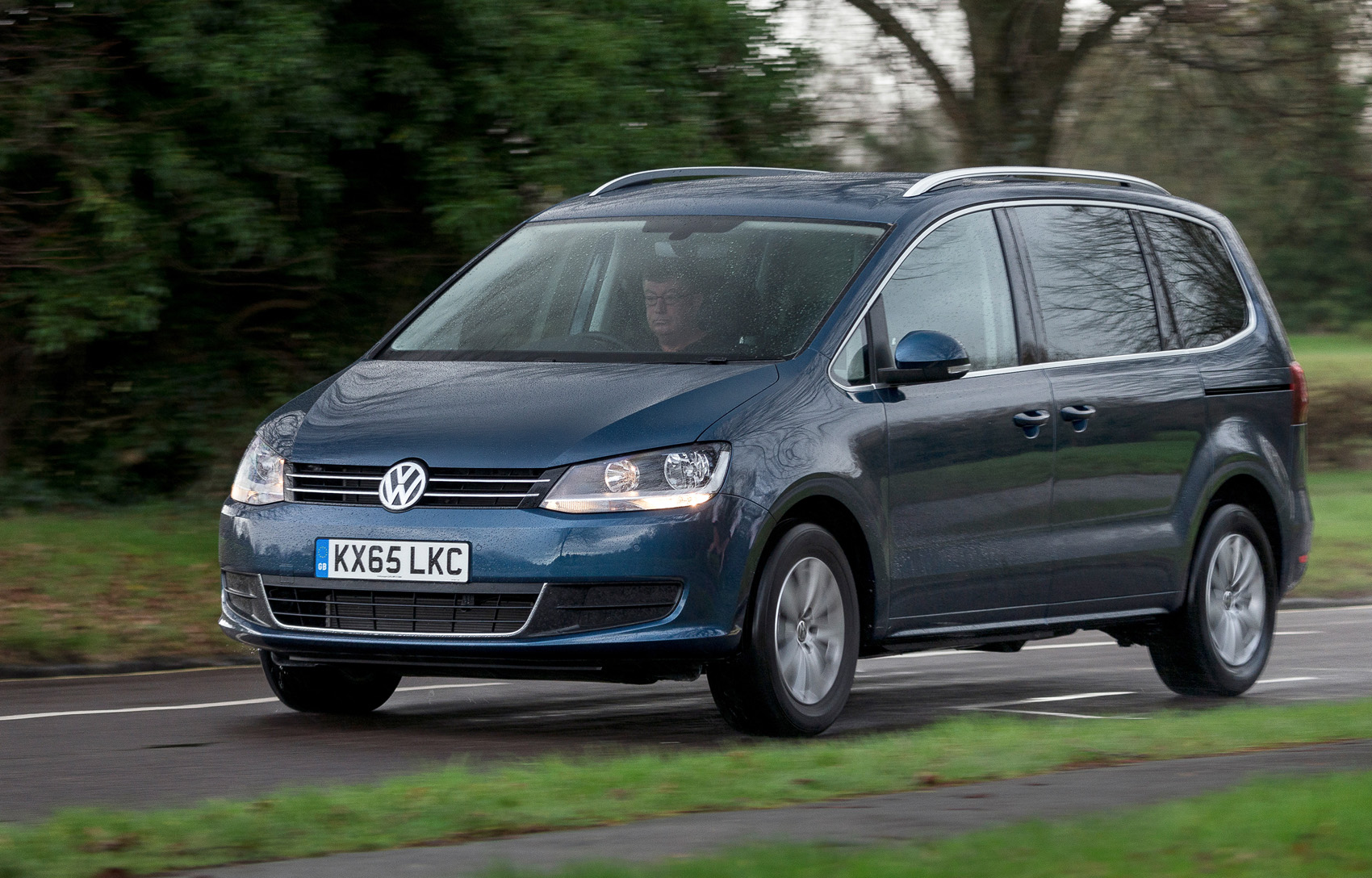 volkswagen-sharan_0.jpg