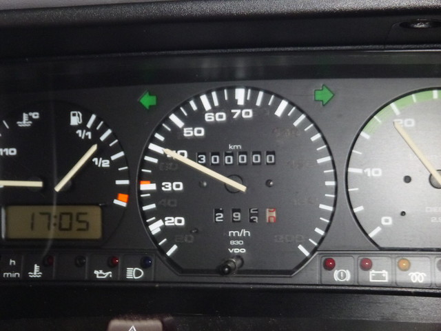 27767765866_e57008749c_z.jpg