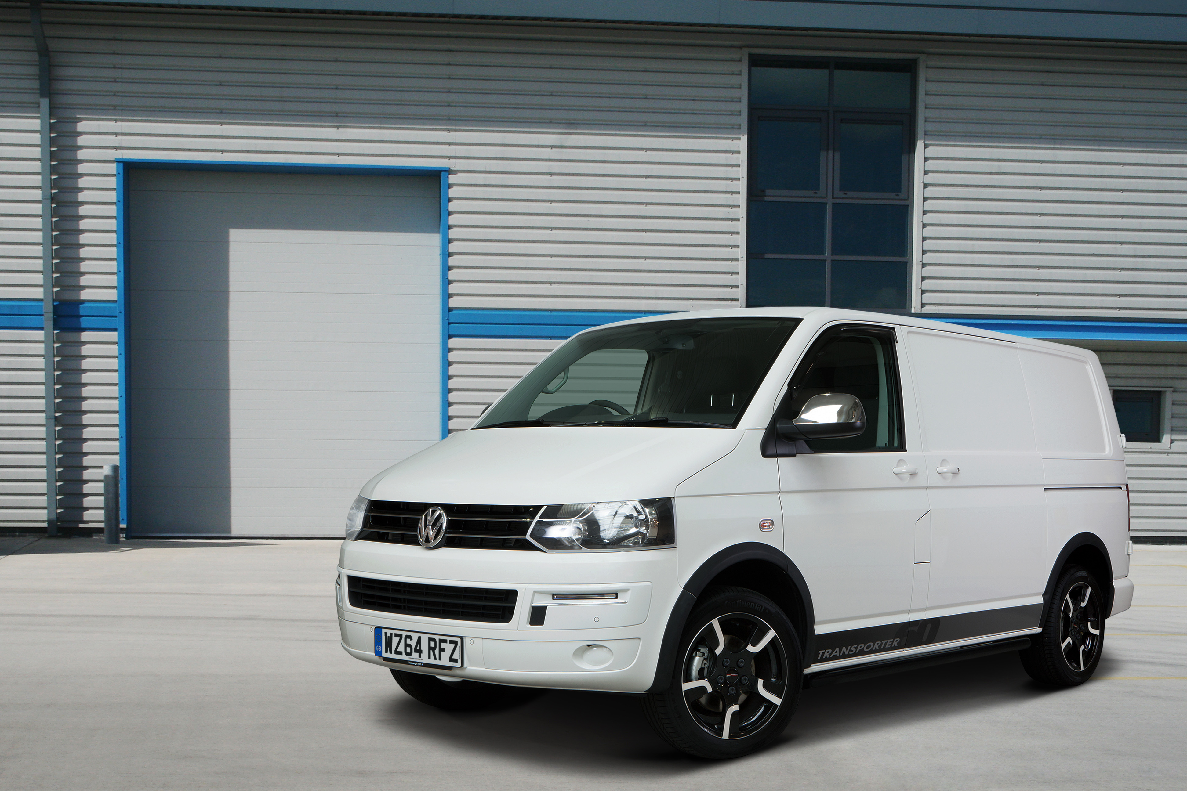 VW-Transporter-60-b.jpg