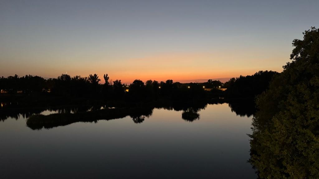 5cc96f0cfcee0f895d329b2c53059cd0.jpg